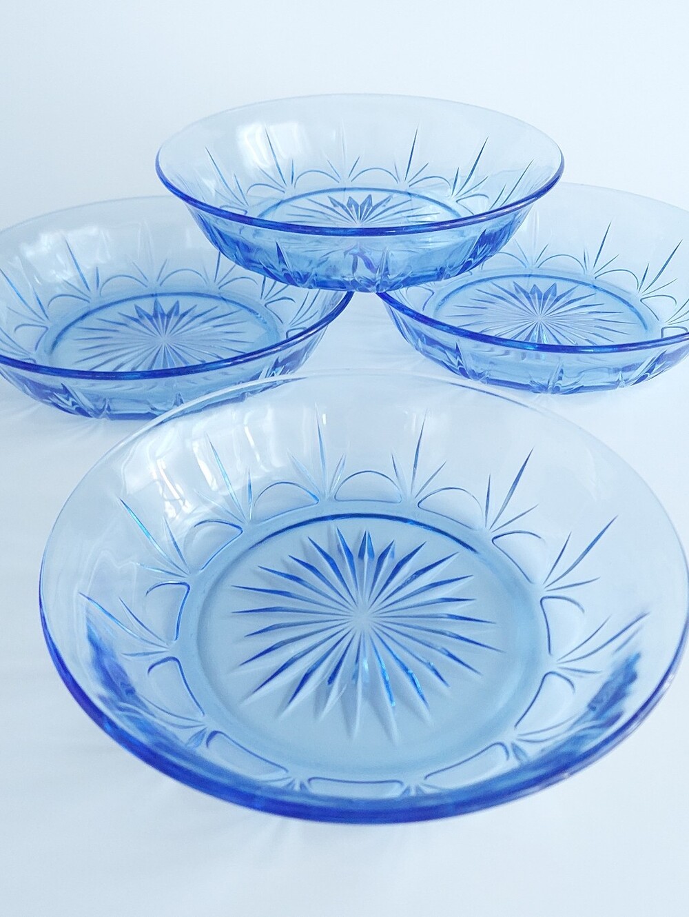 VTG Avon Fostoria American Blue Glass Bowl Set of 4 Cereal Salad Starburst